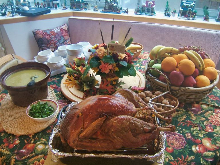 List of Thanksgiving Foods Safe for Dogs
